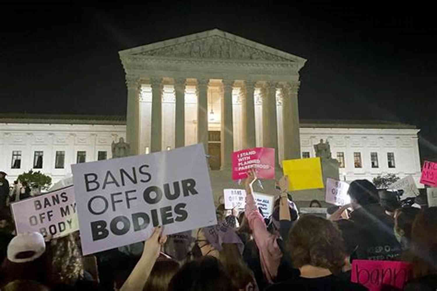 Roe V. Wade The Case That Legalized Abortion An To Constitutional Law: 100 Supreme Court Cases Everyone Should Know