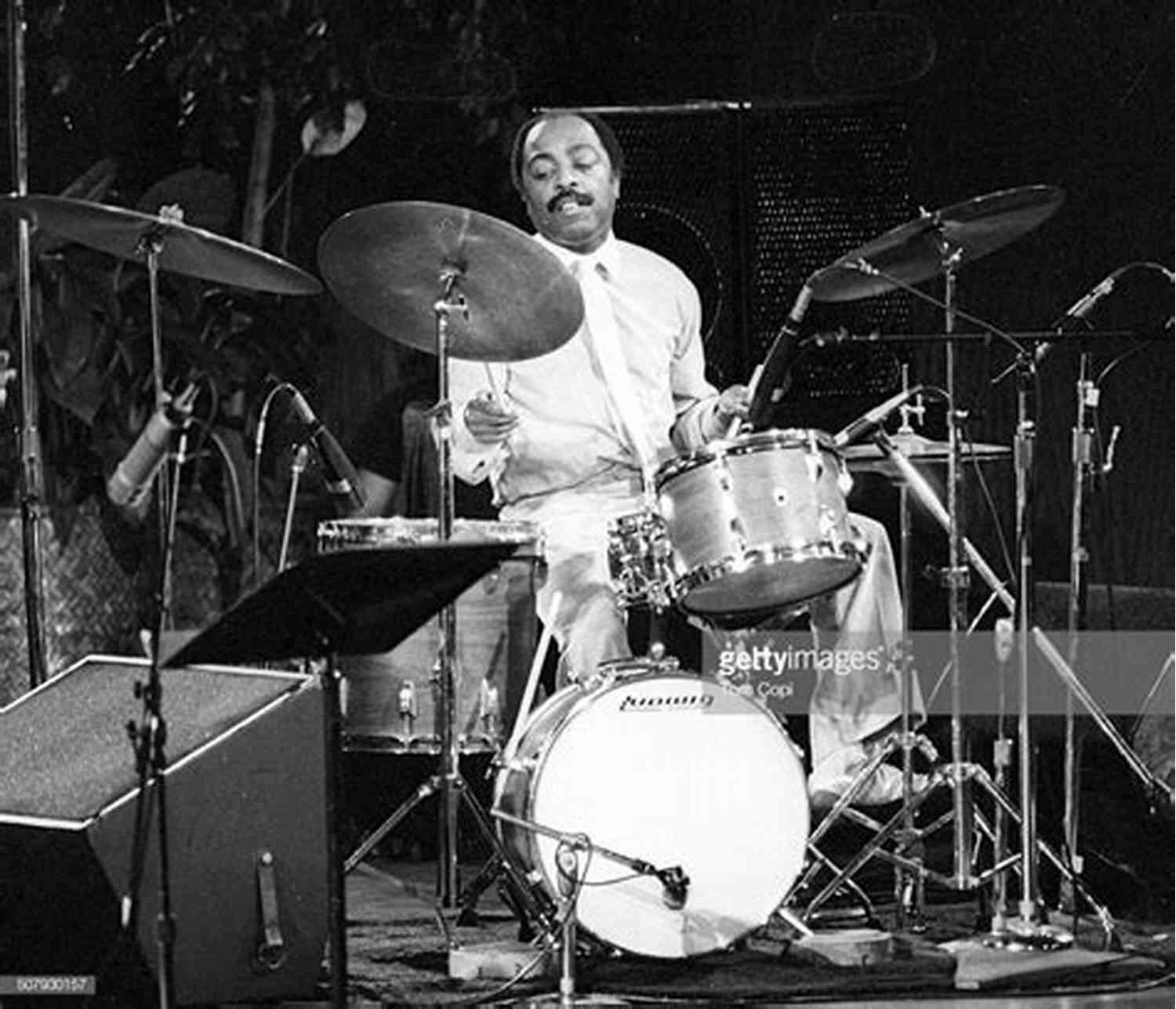 Roy Haynes Performing On The Drums 5 Roy Haynes Solos (Master Drum Transcriptions)